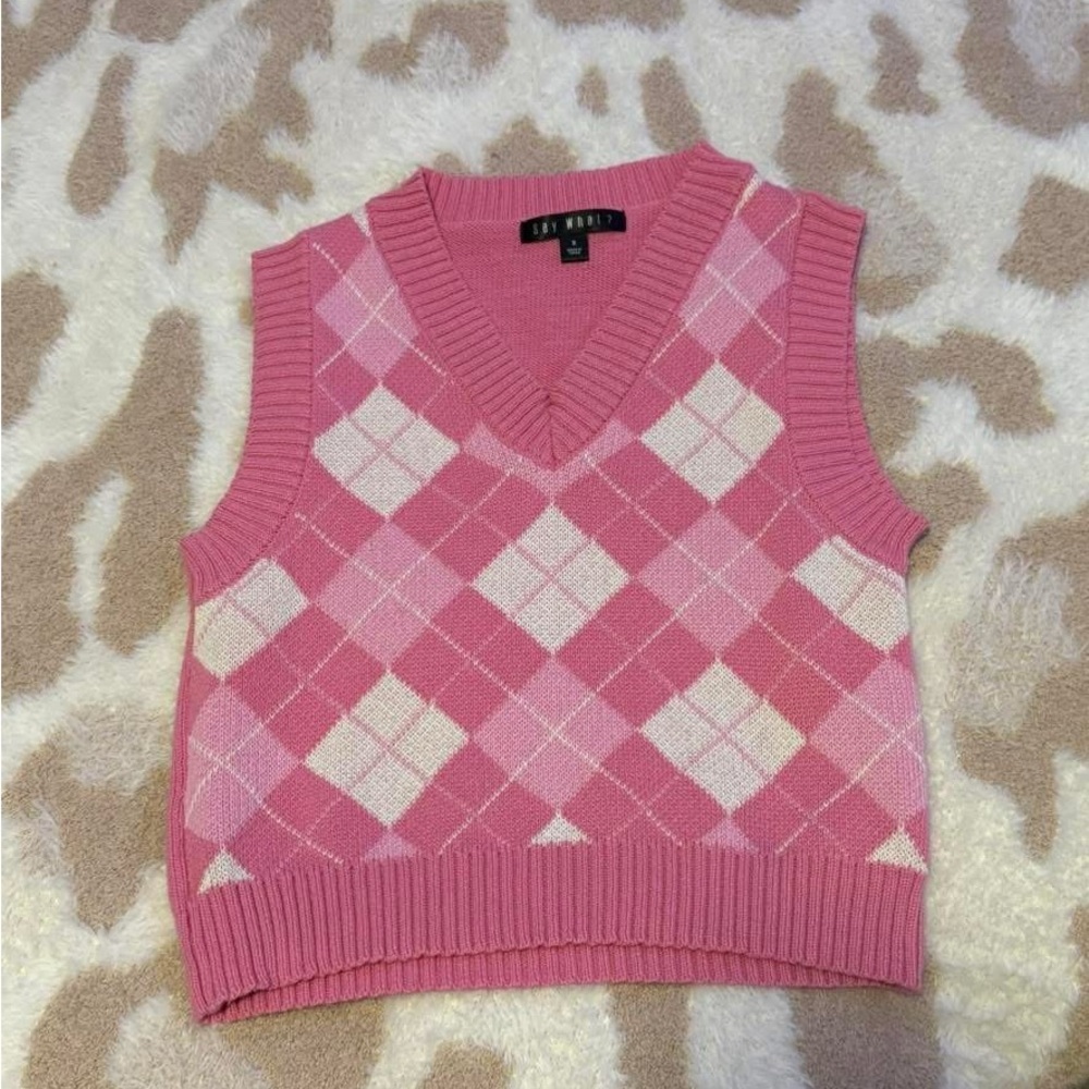 LOFT Pink and White Argyle V-Neck Sweater Vest